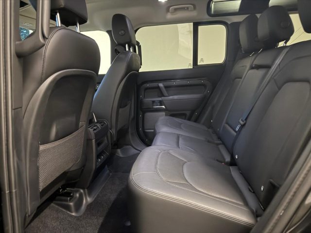 LAND ROVER Defender usata, con Bracciolo