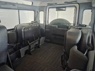 LAND ROVER Defender usata 24