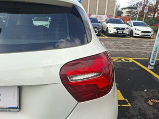 MERCEDES-BENZ A 180 usata, con Autoradio digitale