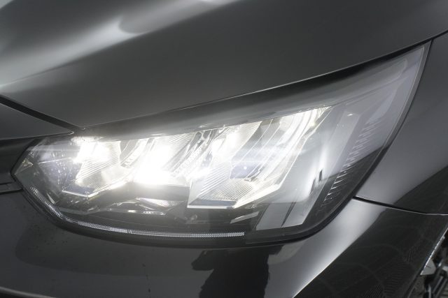 PEUGEOT 208 usata 13