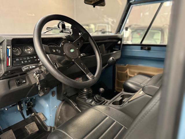 LAND ROVER Defender usata 12