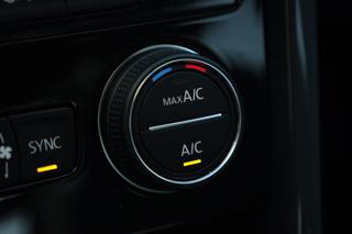 VOLKSWAGEN T-Roc usata, con Luci diurne LED