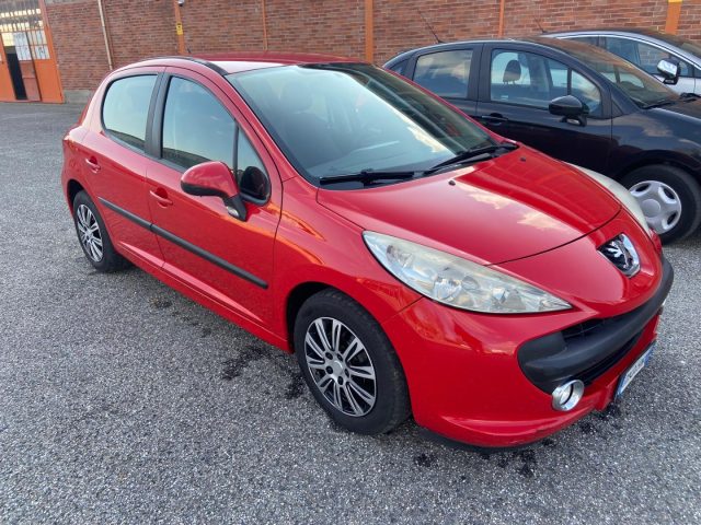 PEUGEOT 207 usata, con Autoradio