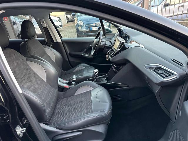 PEUGEOT 2008 usata, con Climatizzatore