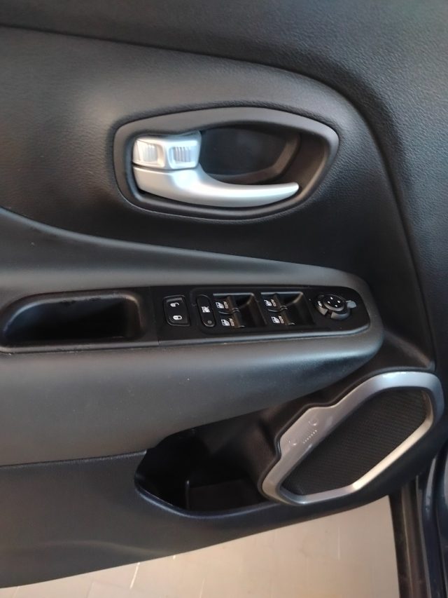 JEEP Renegade usata, con Autoradio digitale