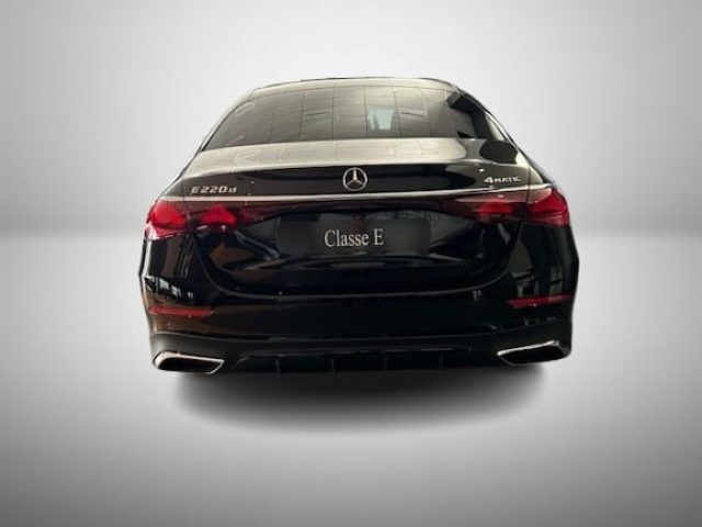 MERCEDES-BENZ E 220 usata, con Alzacristalli elettrici