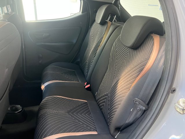 LANCIA Ypsilon usata, con Lettore CD