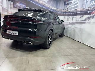 PORSCHE Cayenne usata, con Autoradio