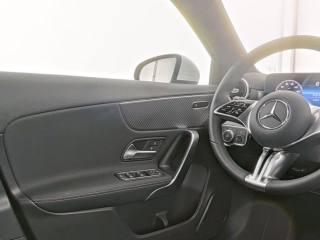 MERCEDES-BENZ A 180 usata, con Controllo automatico clima