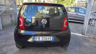 VOLKSWAGEN up! usata, con Autoradio