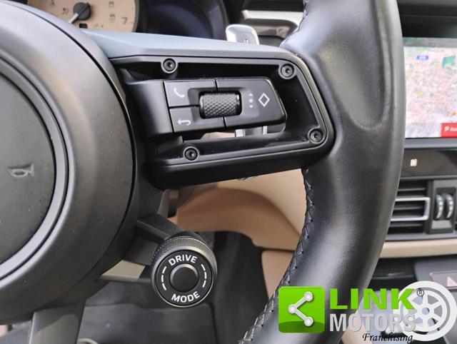 PORSCHE Macan usata, con Specchietti laterali elettrici