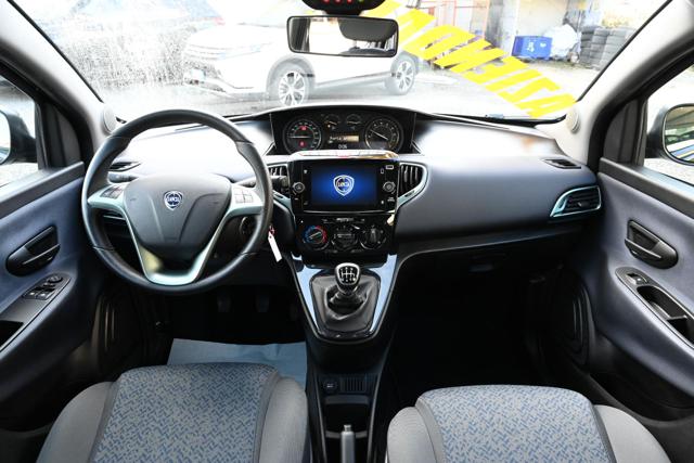 LANCIA Ypsilon usata, con Fendinebbia