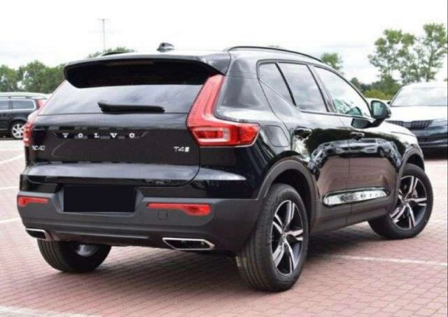 VOLVO XC40 usata, con Airbag laterali