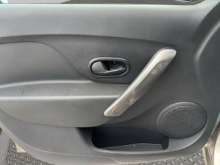 DACIA Logan usata, con Autoradio
