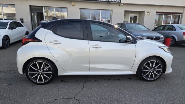 TOYOTA Yaris usata, con Autoradio