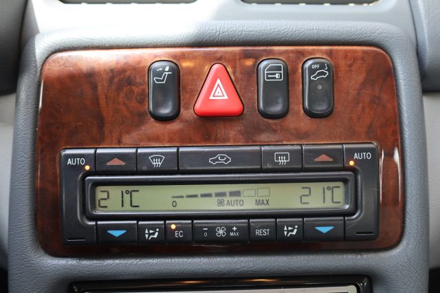 MERCEDES-BENZ CLK 200 usata 37