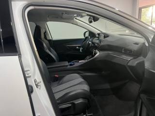 PEUGEOT 3008 usata, con Climatizzatore