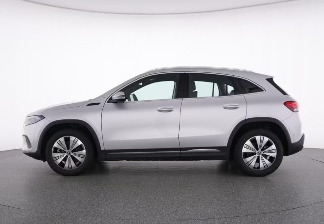 MERCEDES-BENZ EQA usata, con Airbag Passeggero