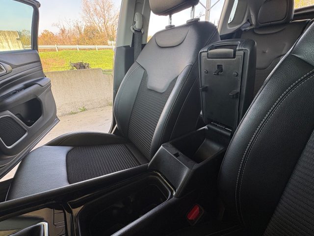 JEEP Compass usata, con Autoradio digitale