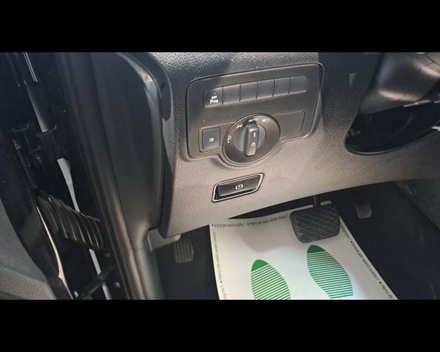MERCEDES-BENZ Vito usata 23