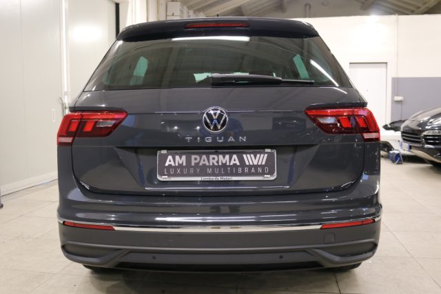 VOLKSWAGEN Tiguan usata, con Autoradio