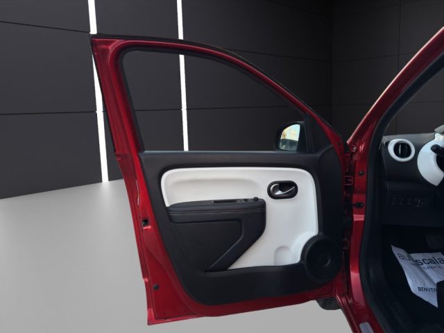 RENAULT Twingo Electric usata, con Servosterzo