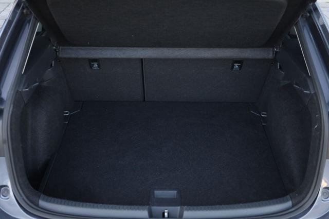 VOLKSWAGEN Taigo usata, con Spoiler