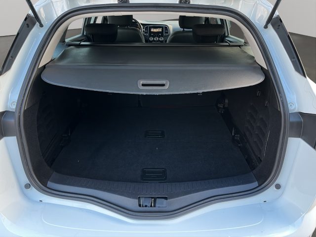 RENAULT Megane usata, con Autoradio digitale