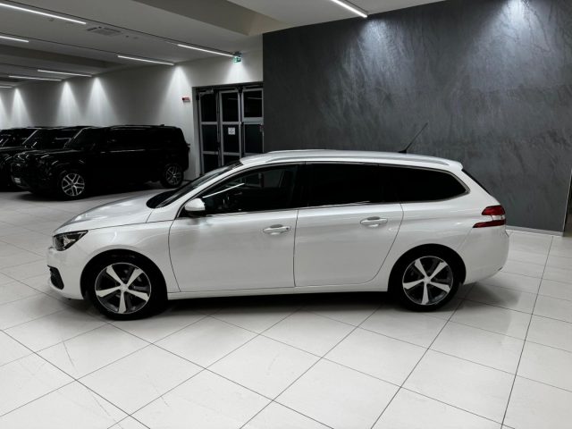 PEUGEOT 308 usata, con Airbag