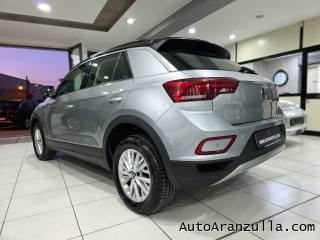 VOLKSWAGEN T-Roc usata, con Autoradio