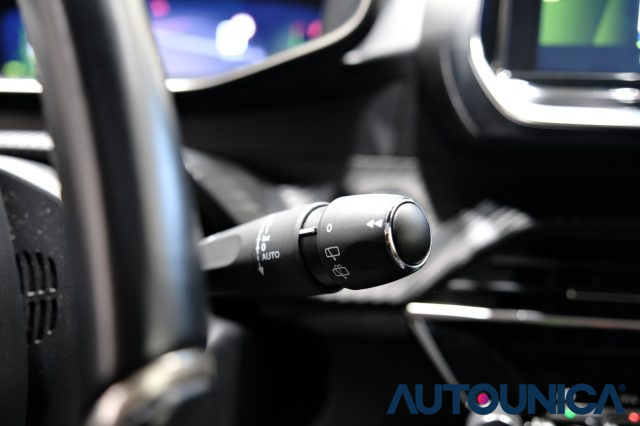 PEUGEOT 208 usata, con Autoradio digitale