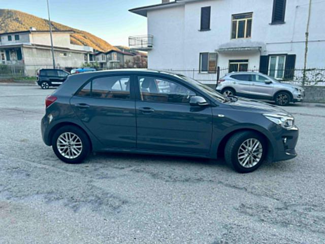 KIA Rio usata, con Airbag laterali