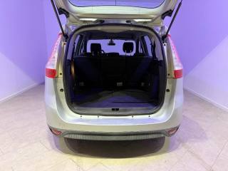 RENAULT Scenic usata 9