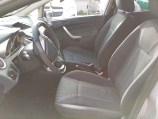 FORD Fiesta usata, con Autoradio