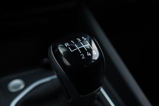 VOLKSWAGEN Golf usata, con Isofix