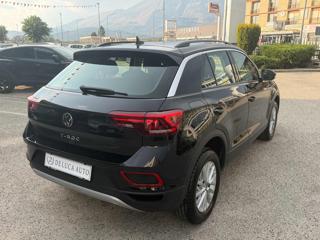 VOLKSWAGEN T-Roc usata, con Autoradio