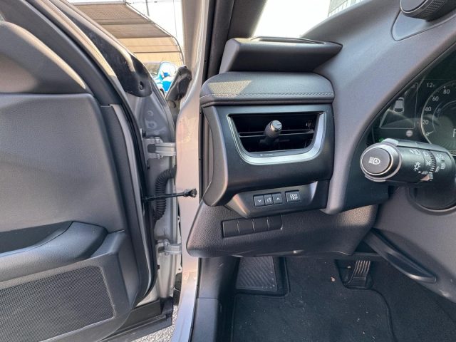 LEXUS UX 250h usata, con Controllo trazione