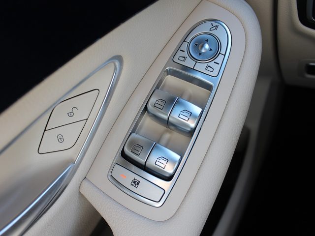 MERCEDES-BENZ GLC 300 usata, con Touch screen