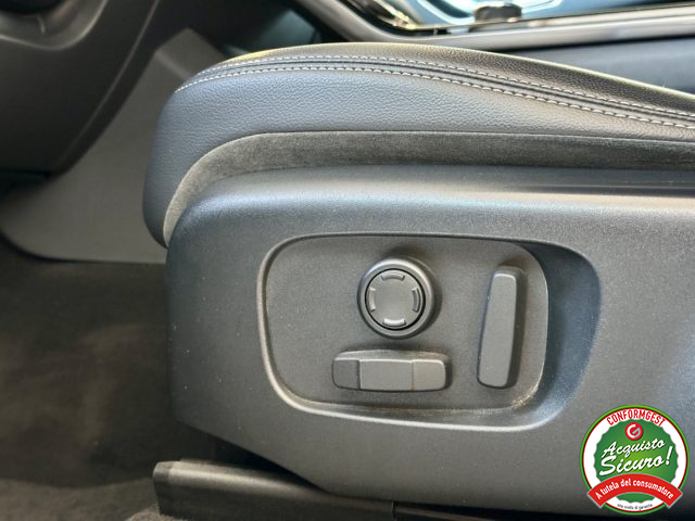 LAND ROVER Range Rover Velar usata, con Controllo trazione