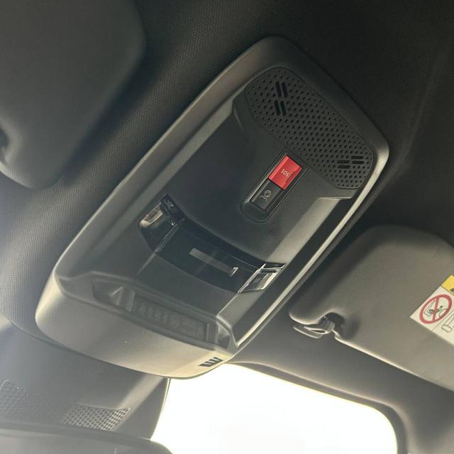 PEUGEOT 2008 usata, con Fari LED