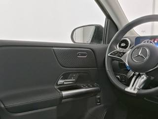 MERCEDES-BENZ B 180 usata, con Airbag laterali