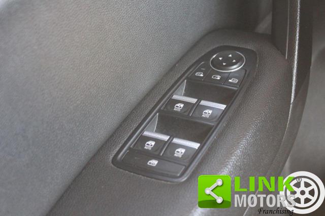 RENAULT Captur usata, con Controllo elettronico della corsia