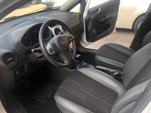 OPEL Corsa usata, con ESP