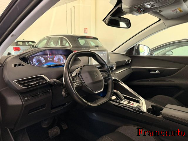 PEUGEOT 3008 usata, con Boardcomputer