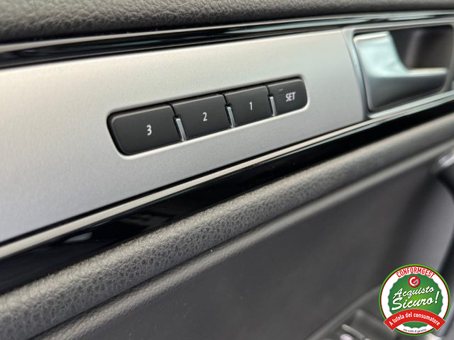 VOLKSWAGEN Touareg usata, con Regolazione elettrica sedili