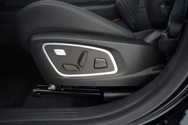 RENAULT Austral usata, con USB