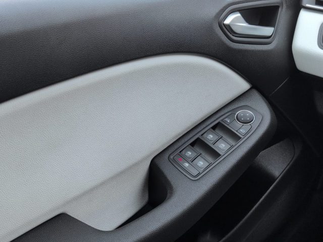 RENAULT Clio usata, con USB