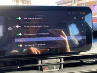 JEEP Avenger usata, con Touch screen