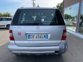 MERCEDES-BENZ ML 270 usata, con Chiusura centralizzata