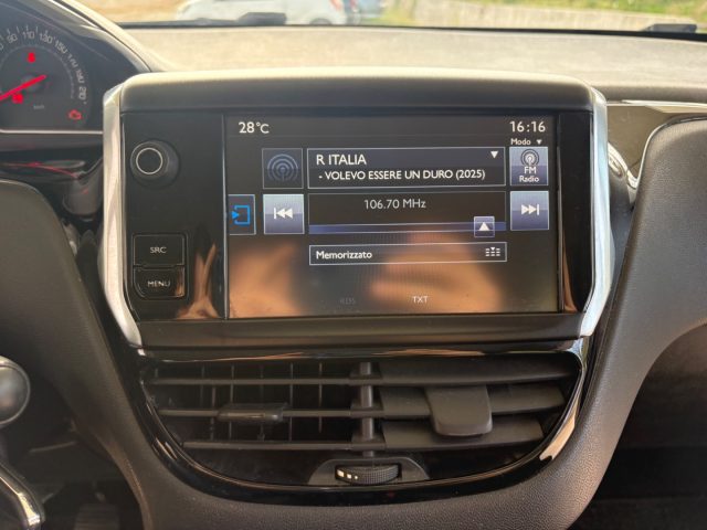 PEUGEOT 208 usata, con Volante multifunzione